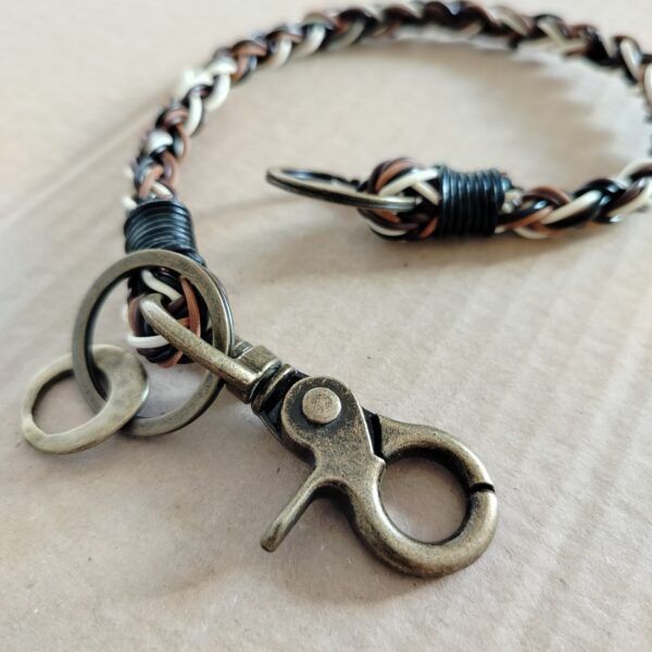 Portachiavi “Cueros” unisex colorato in vera pelle - Collezione Vintage Style - immagine 2