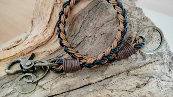 Portachiavi “Cueros” unisex colorato in vera pelle - Collezione Vintage Style - immagine 5